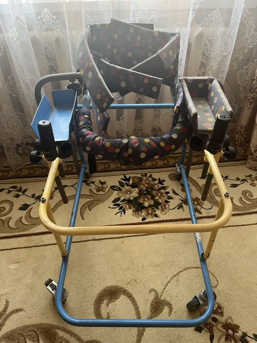 Ходунок для детей с дцп