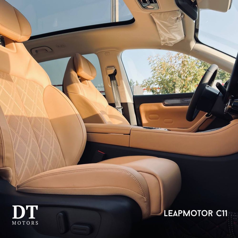 LEAPMOTOR C11 300 km Hybrid 2025 qora va oq ranglari bor 29800