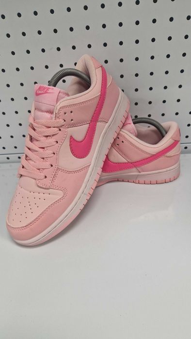 Оригинални дамски маратонки- Nike Dunk Low