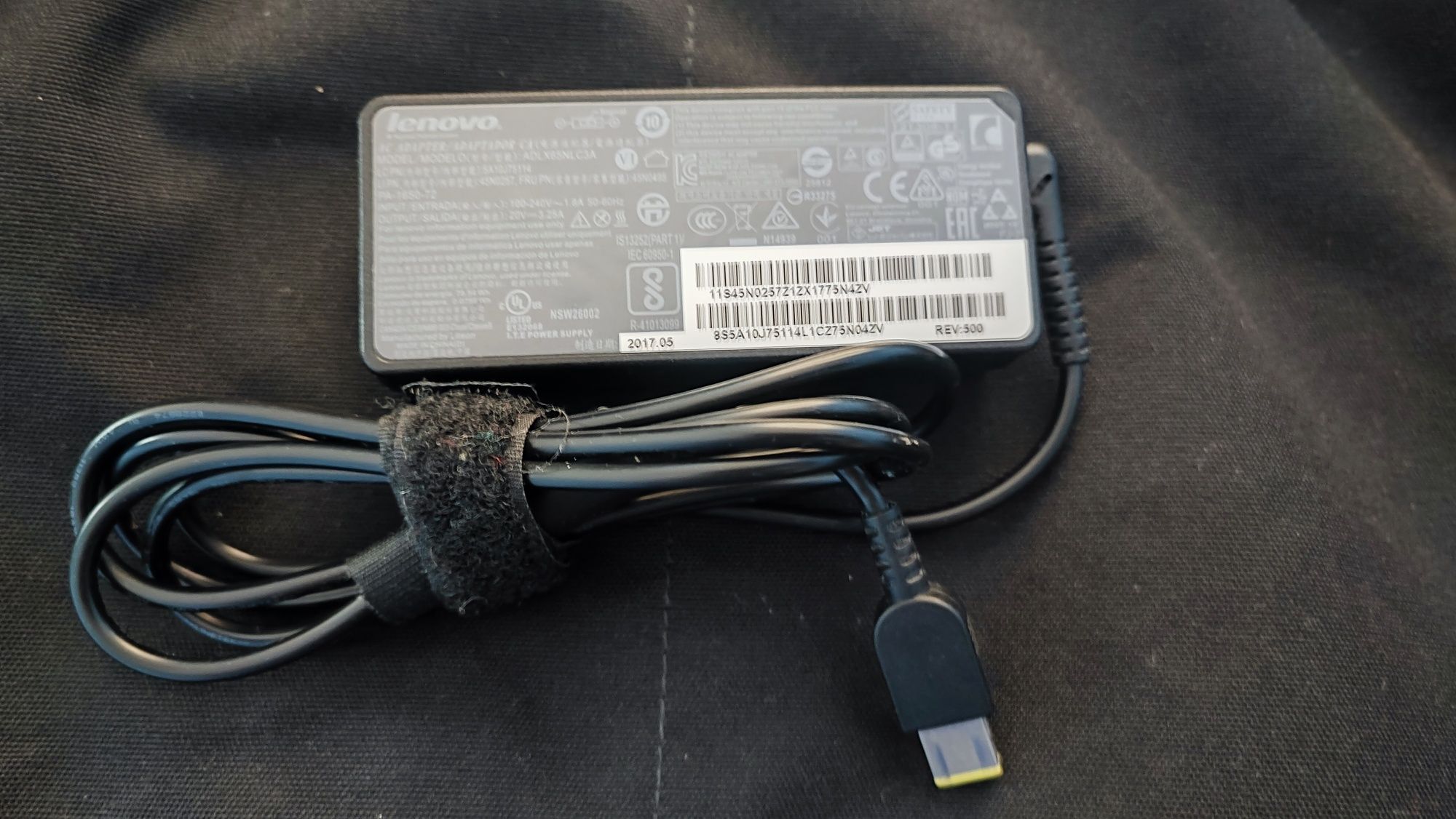 Зарядно за лаптоп Lenovo 65W