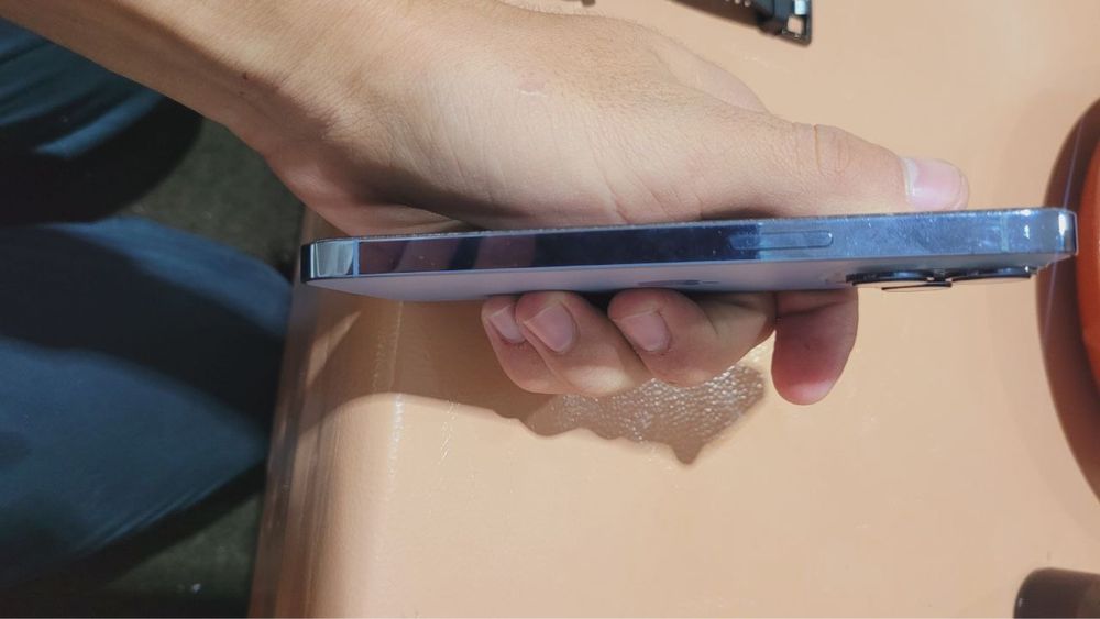 Iphone 13 pro 128 xotirali.