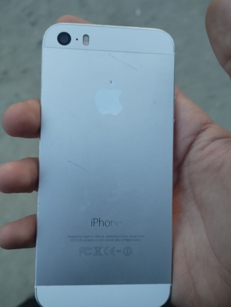 Iphone 5s white color