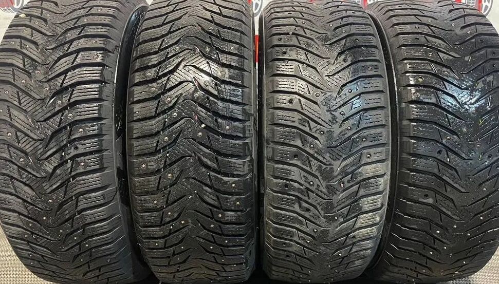 Продам зимние шины 215/55/17