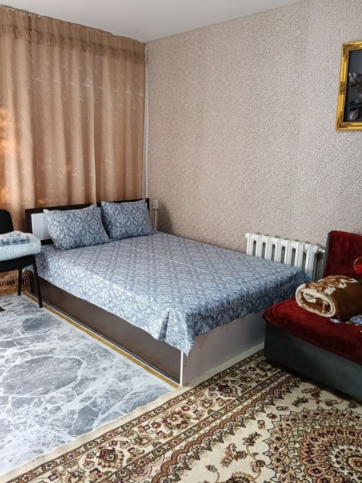 Посуточно и по часам, не для шумных компаний.