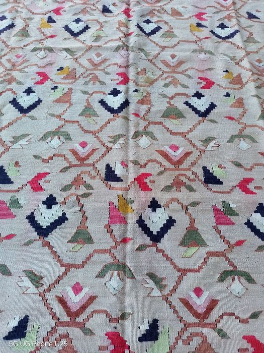 Ръчно тъкан чипровски килим