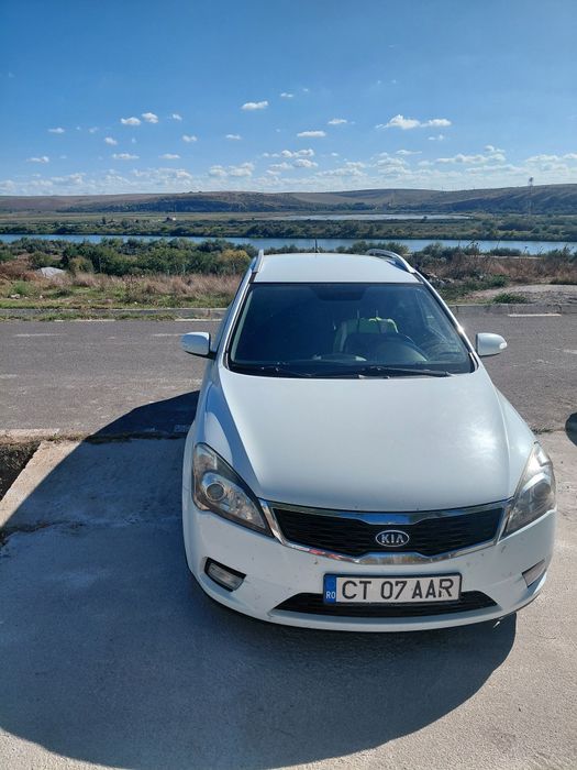 Vând KIA Ceed  2012