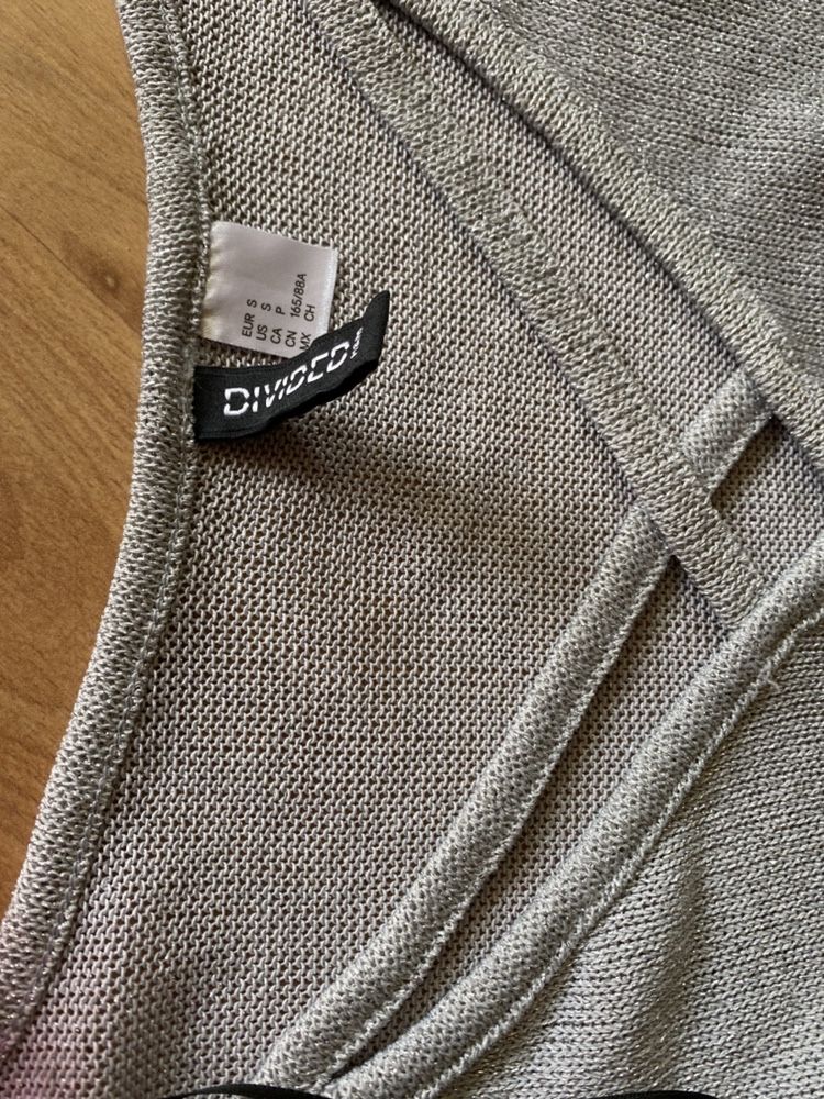Нова блуза H&M