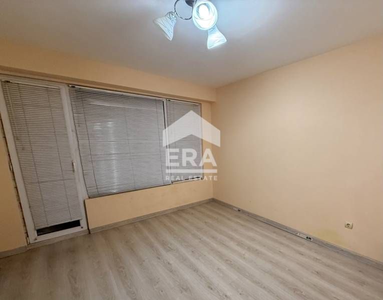 Тристаен апартамент в ж.к. Родина 1