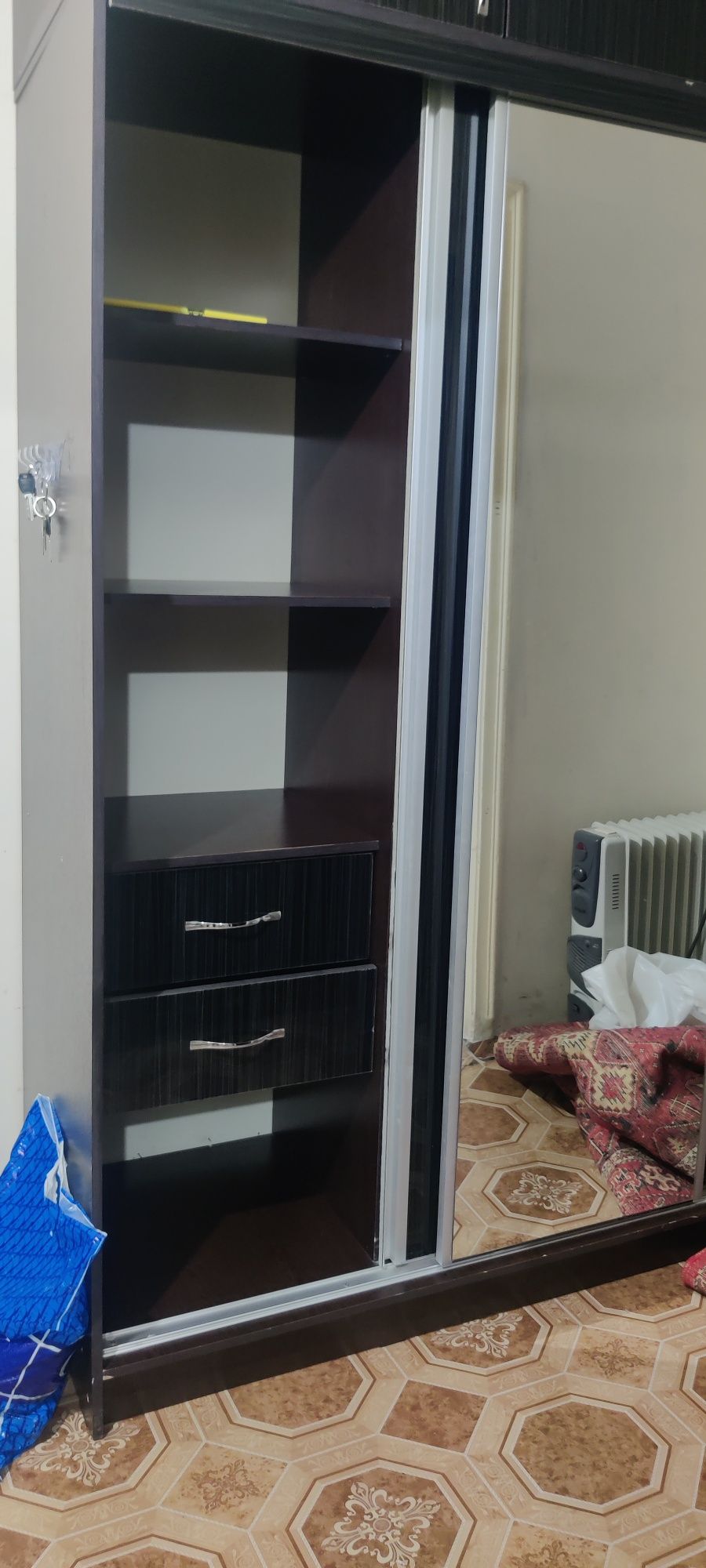 Продам кровать 1.5 шка. Шкаф купе с антресолью