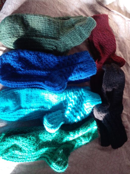 Вязаные носки ( новые)