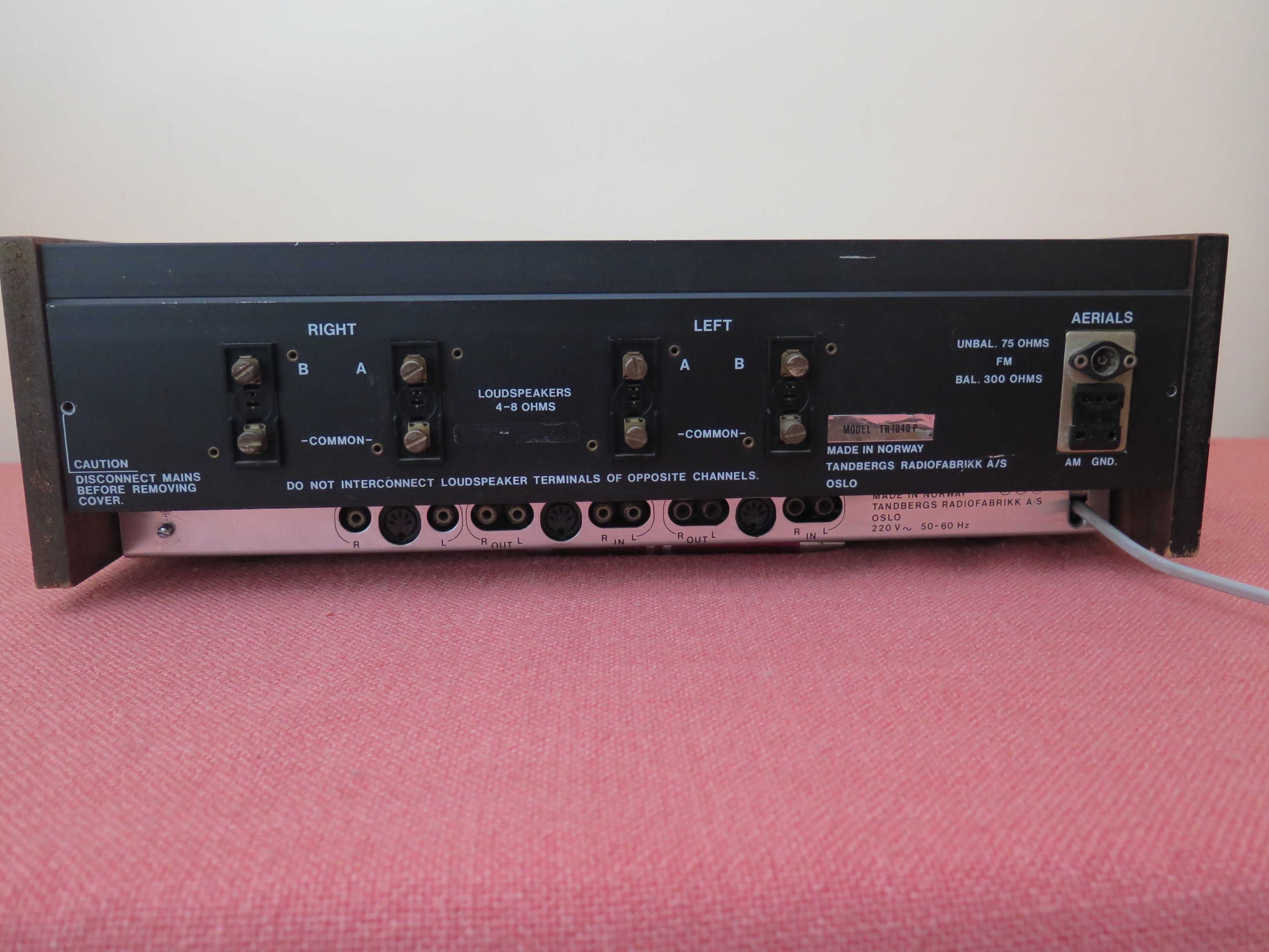 Vintage, TANDBERG TR-1040P,      FM Stereo Receiver,     Norway