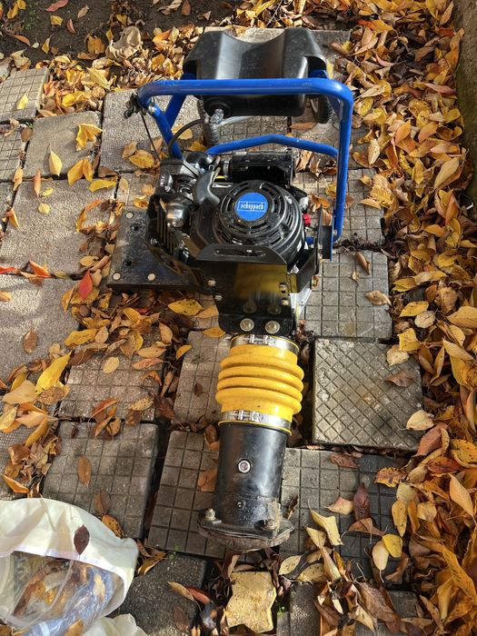 ЧИСТО НОВА Трамбовка Пачи крак