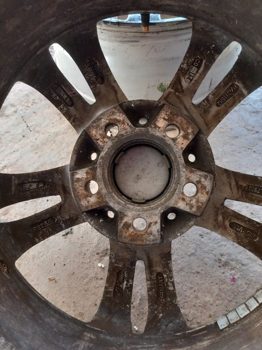 Vând genți aluminiu pentru audi