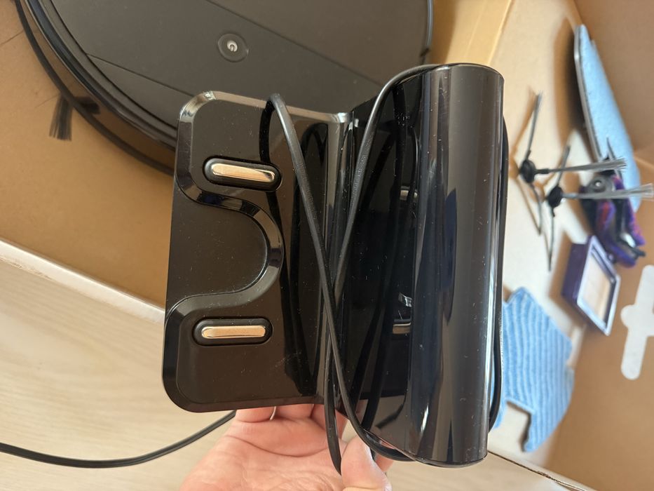 Робот пылисос срочно !