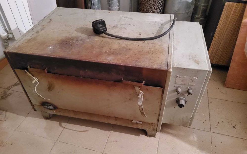 Электропечь для выпечки хлеба