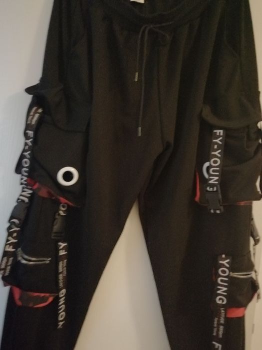 Pantaloni barbati, negri marimea L noi