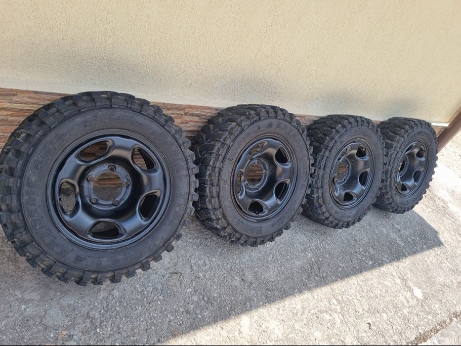 Set Anvelope off road 235 60 16  (fără jante)