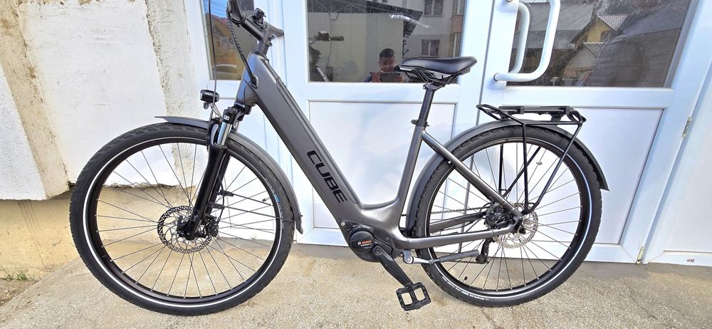 Bicicleta electrica Cube