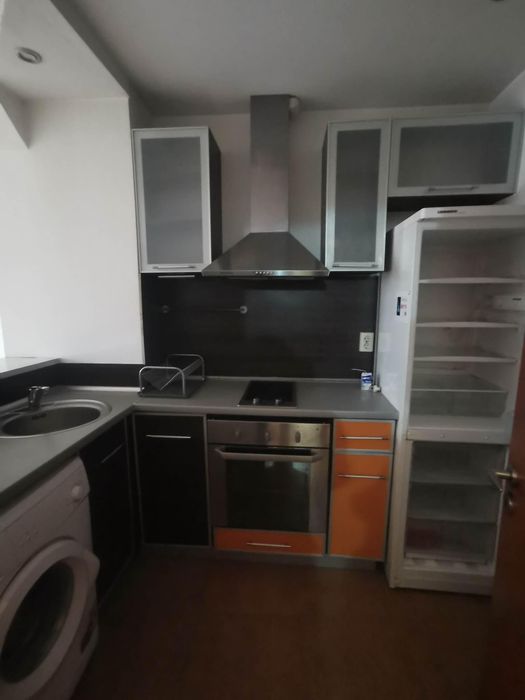 Дава се под наем Тристаен апартамент в Пловдив, Христо Смирненски - 82 кв.м за 460 € - Снимка #2