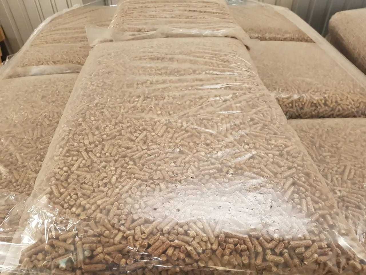 Продавам строителен Греда,Дъска(бор).Заготовки за Поддони.СУПЕРЦЕНА!