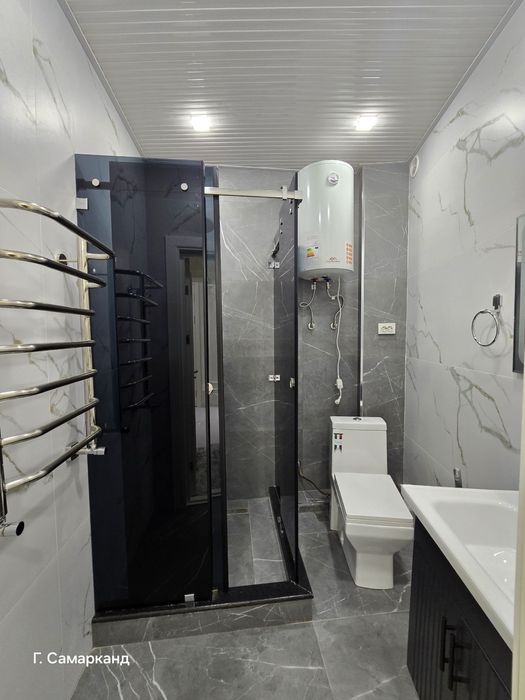 Прлдается 4 комнатная квартира площадью 135 кв.м. По улице Рудаки