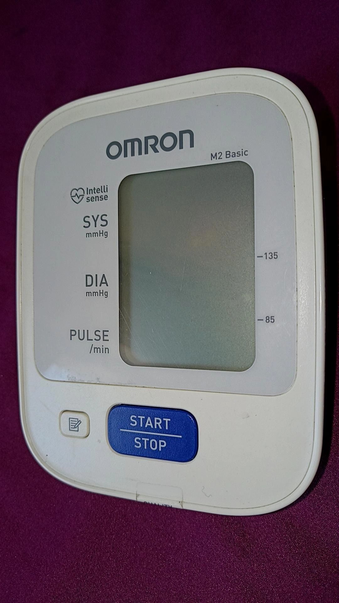 Продам тонометр Omron