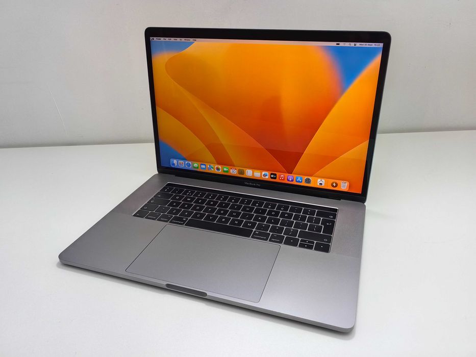Laptop MacBook PRO 15 TOUCHBAR  Retina I7 SSD Factura + GARANTIE