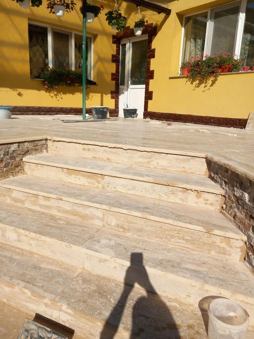 Piatră naturală  Granit Marmură Travertin