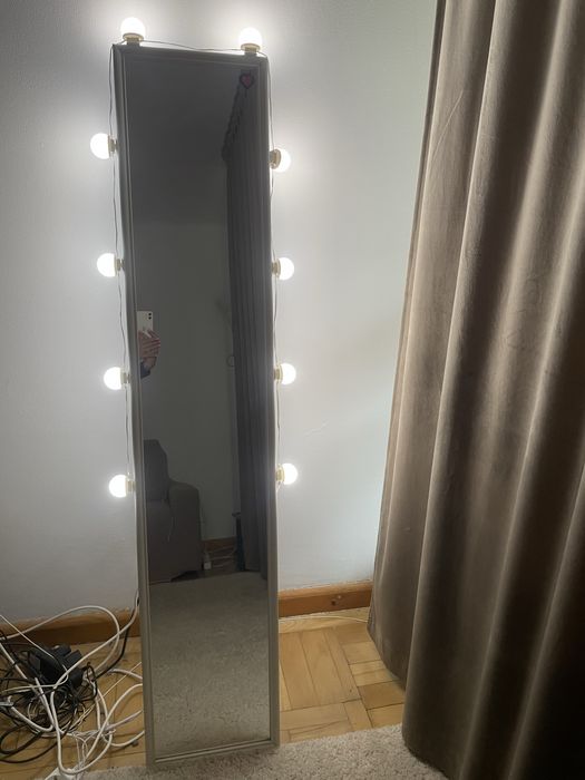 Vand oglinda ! 150cm inălțime 30 lățime cu 3 moduri diferite de lumini