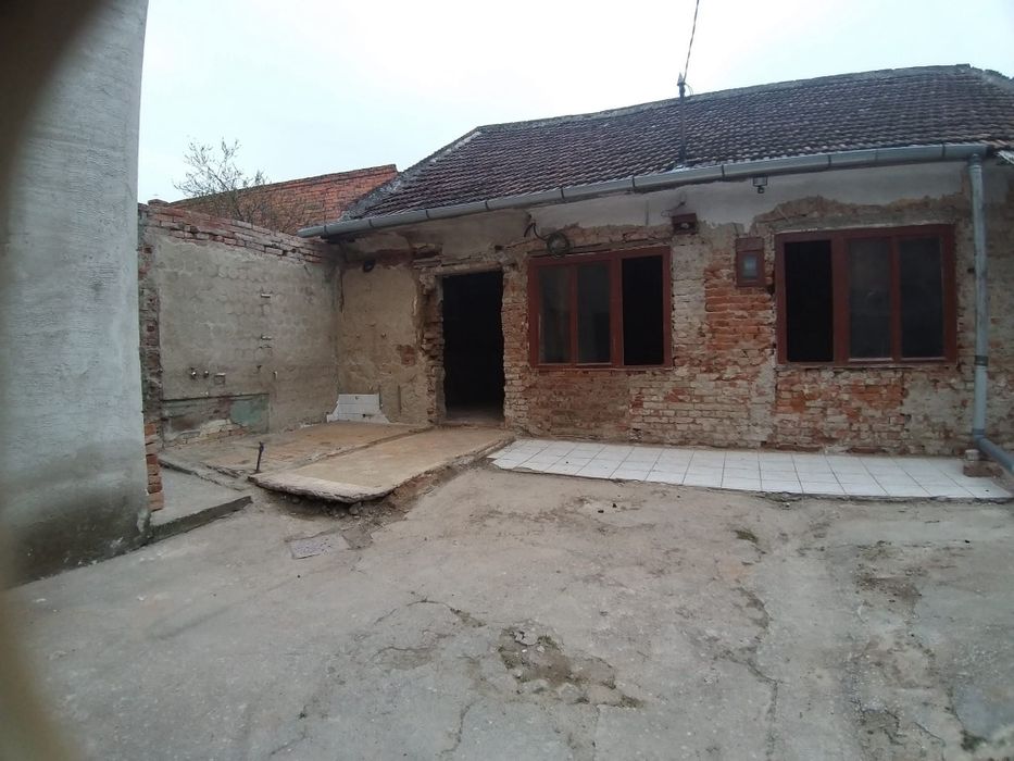 2 case de vanzare in Lugoj central