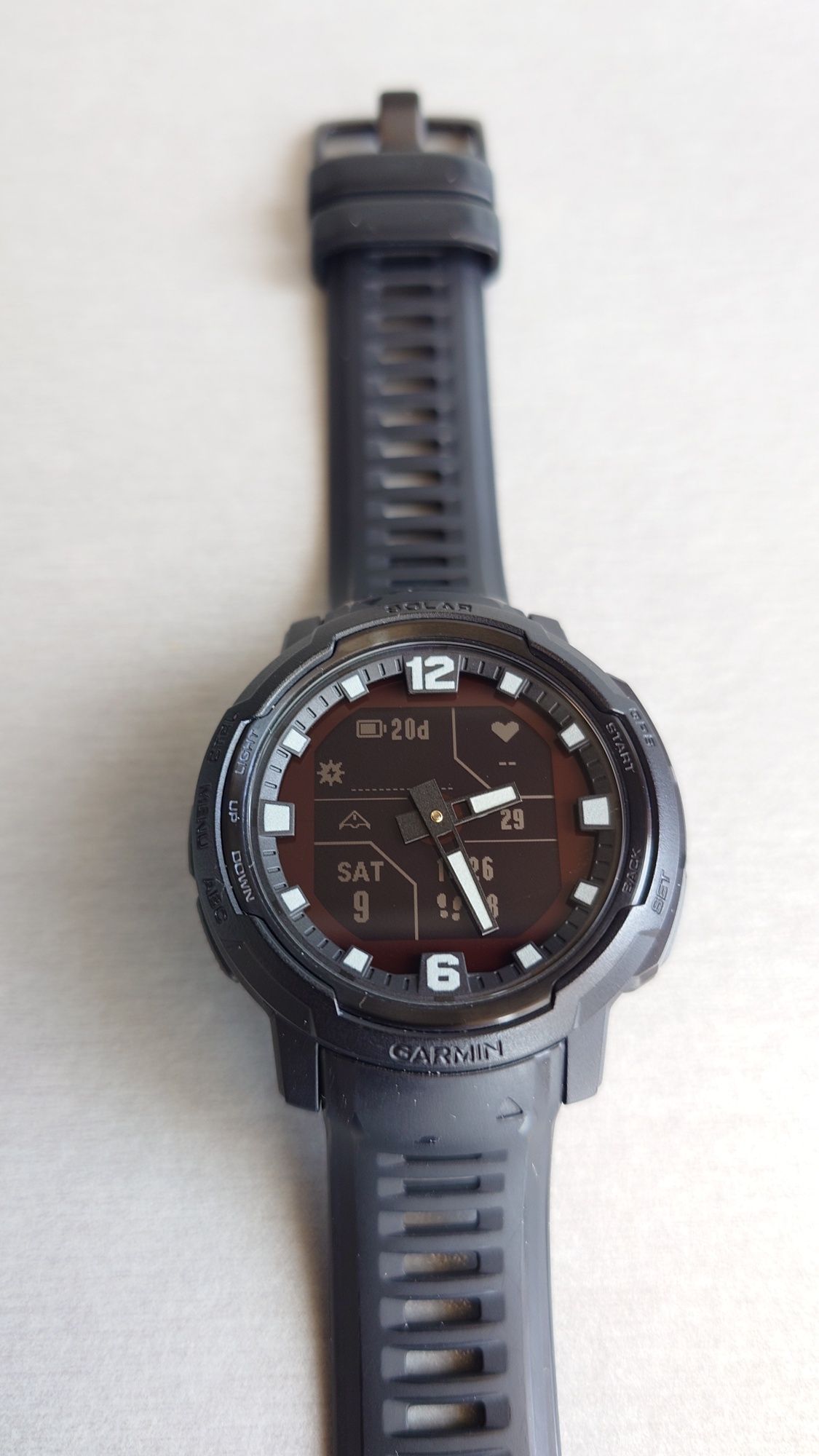 Garmin Instinct Crossover Solar версия Tactical