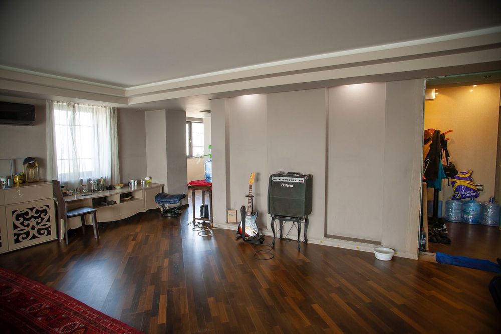 Срочная продажа! Большая квартира, на Хамида Алимджана. 18 этаж