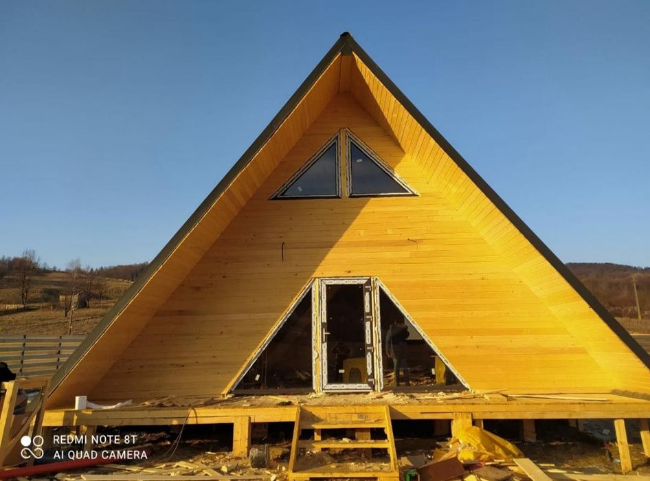 Vând cabane din lemn
