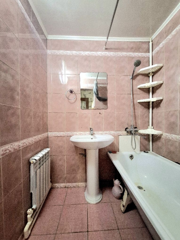 2 ком кв Галактика,  кирпичный дом