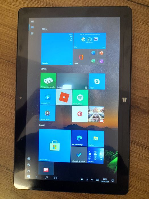 Tableta 2 in 1 cu tastatura