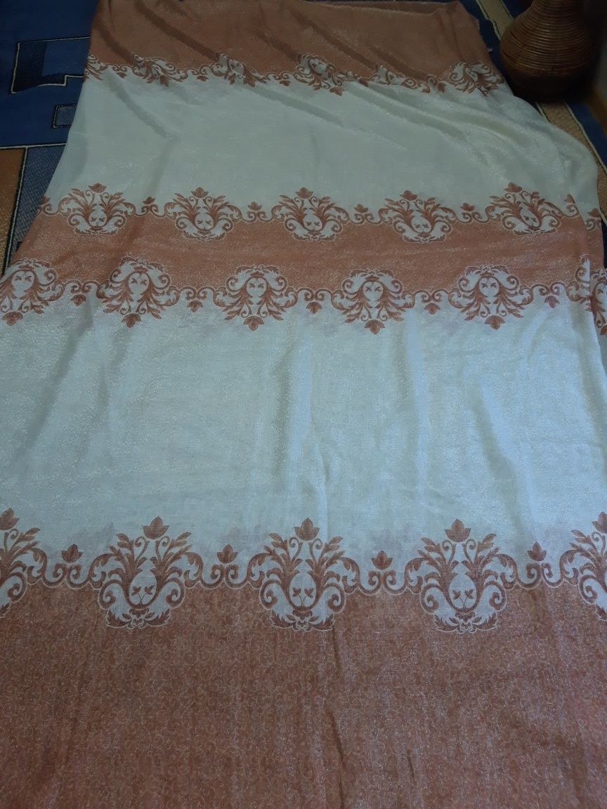 Продам новый тюль (с люрексом),5м.