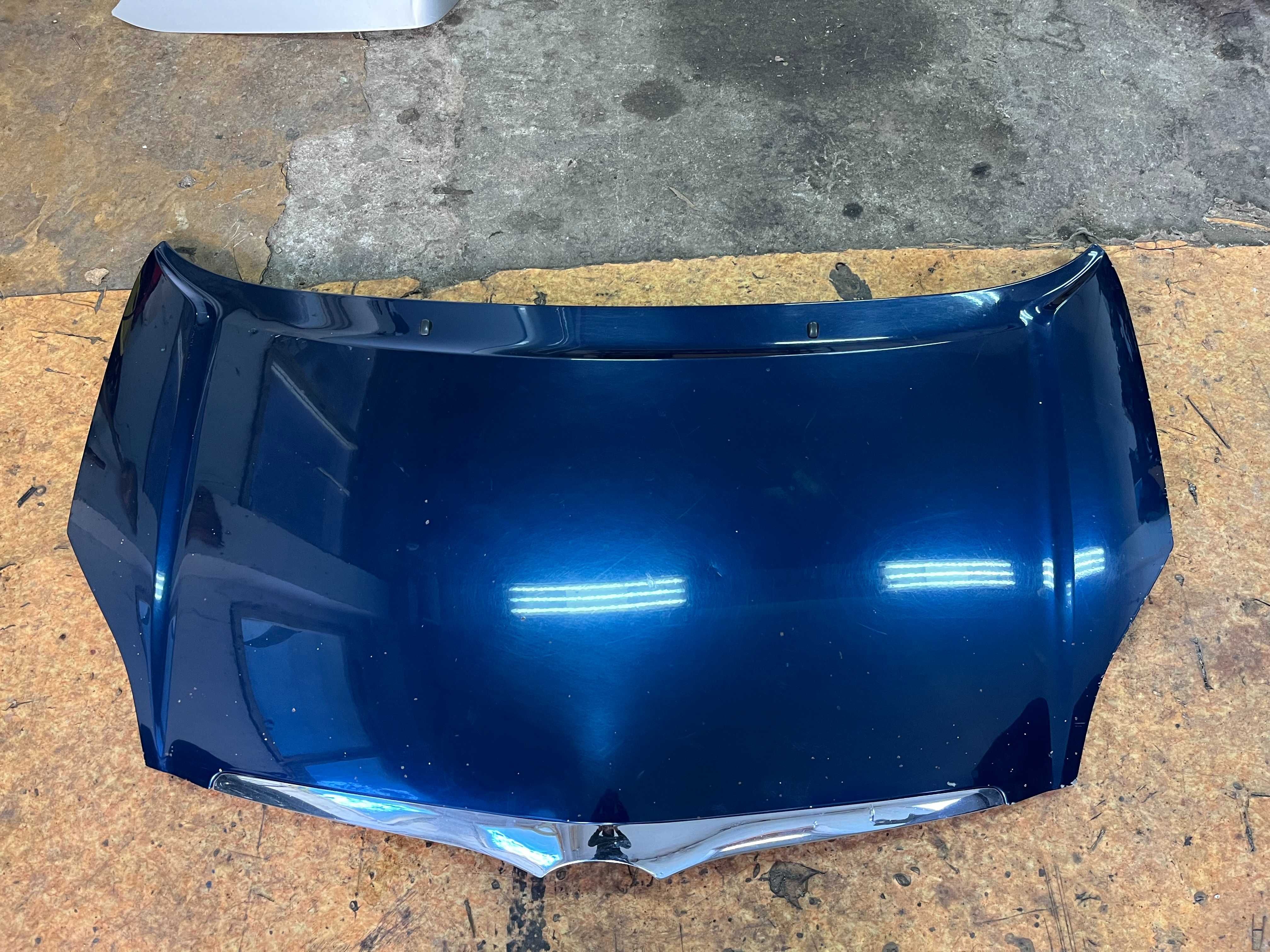 Преден капак за Toyota Corolla Verso 2003 г.