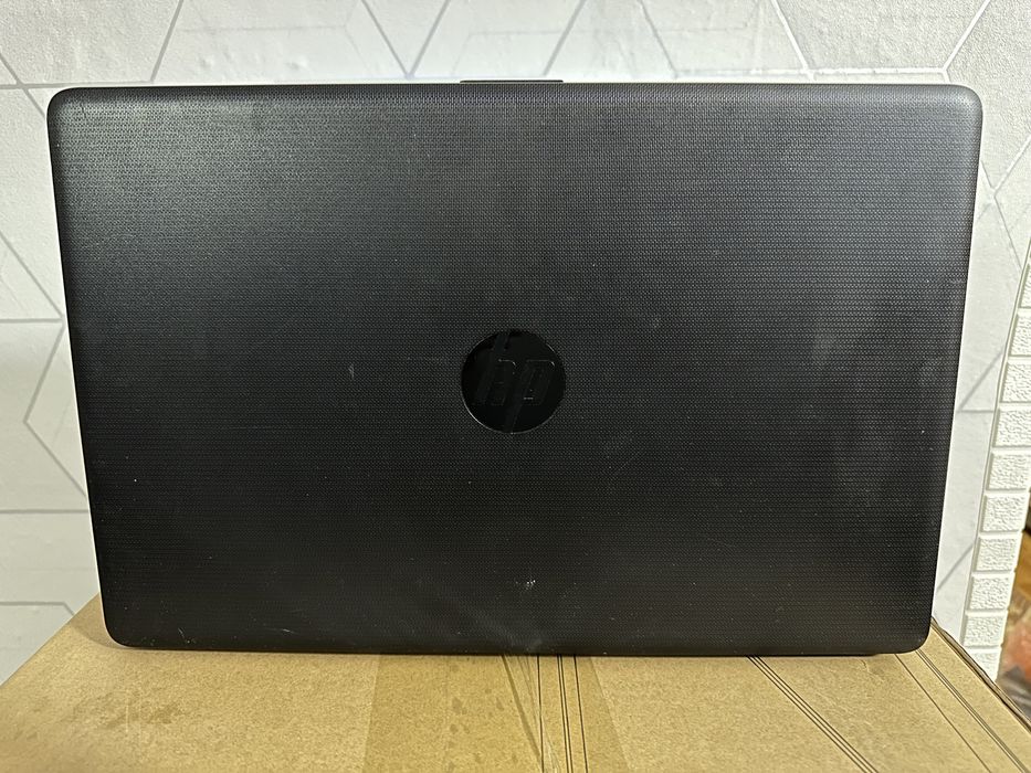 Игровой ноутбук intel Core i3-7020U/ОЗУ 8Gb/SSD 256Gb/MX 110 2Gb GDDR5
