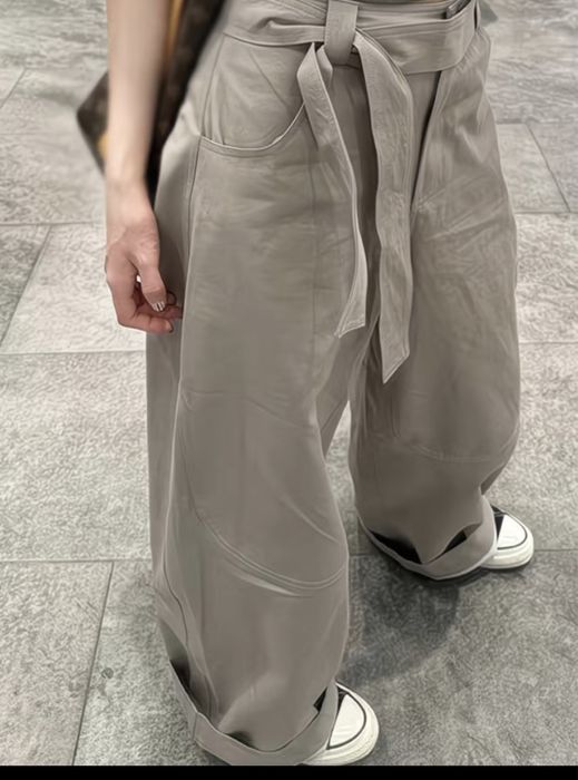 Легкие женские джинсы