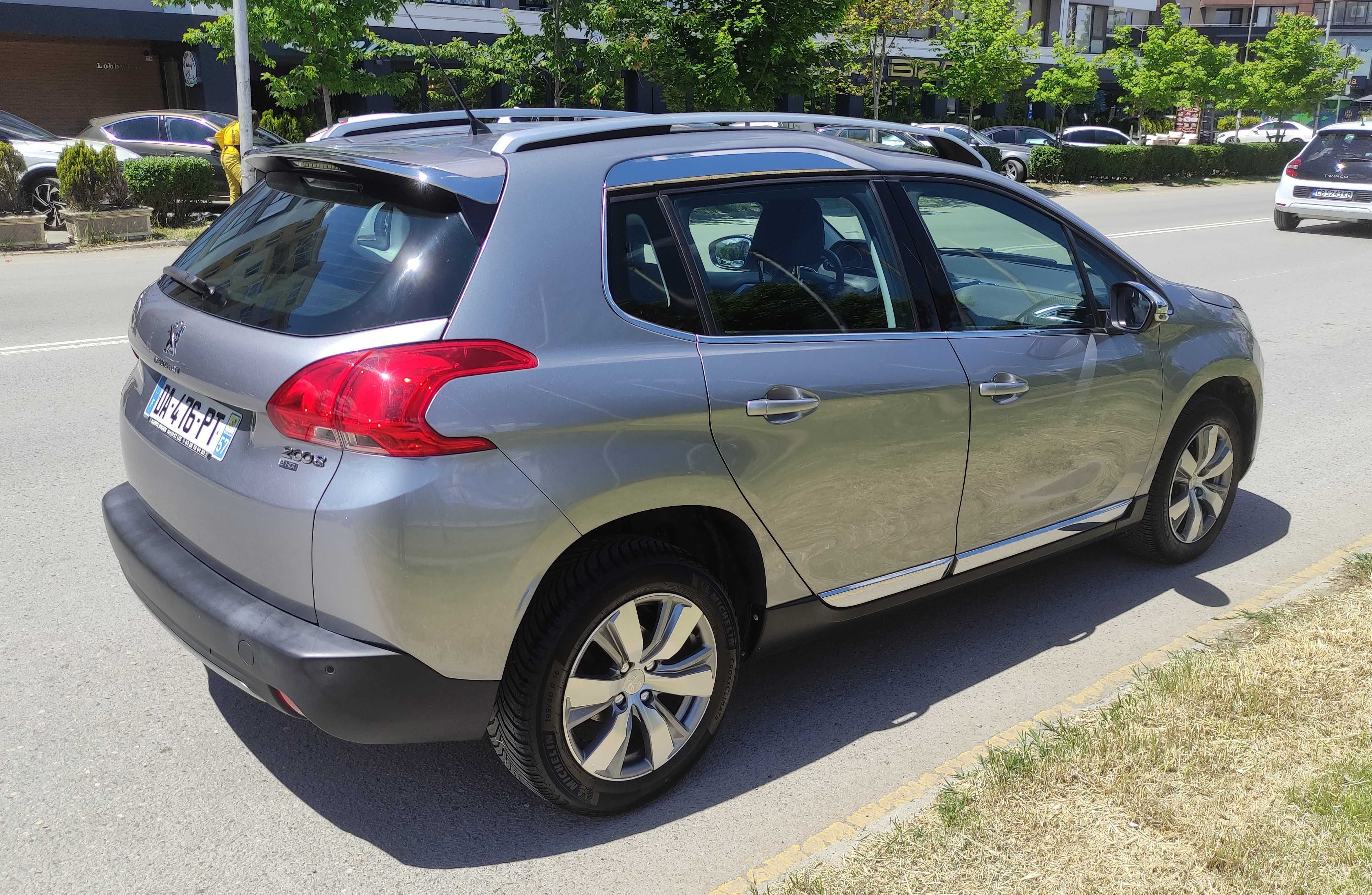 Peugeot 2008 e-HDI ALLURE 1.6 дизел кожа НОВ ВНОС Франция отличен