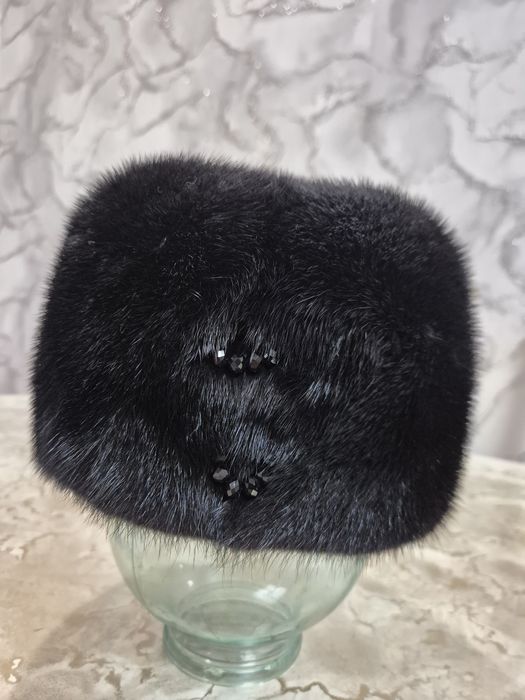 Продам женскую норковую шапку