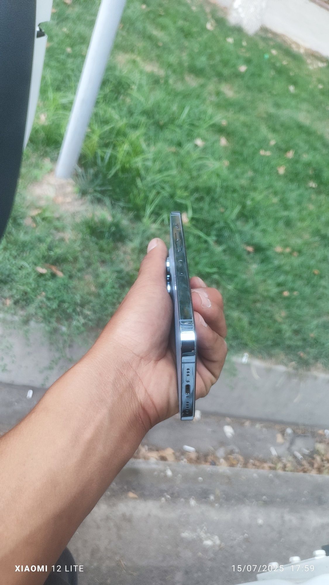 Iphone 13 pro  ideal