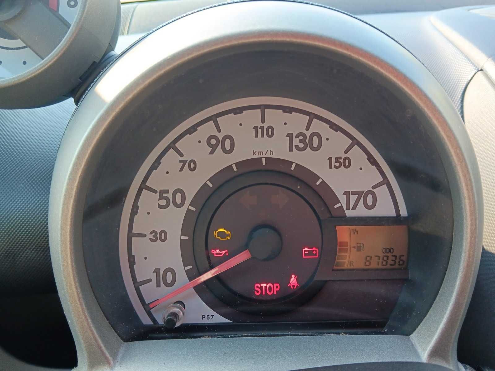 TOYOTA aygo 1.0 i