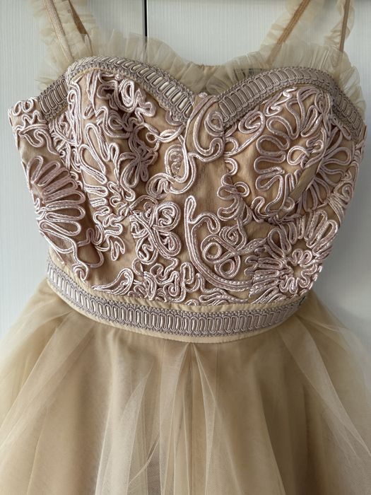 Разкошна рокля  Alessa