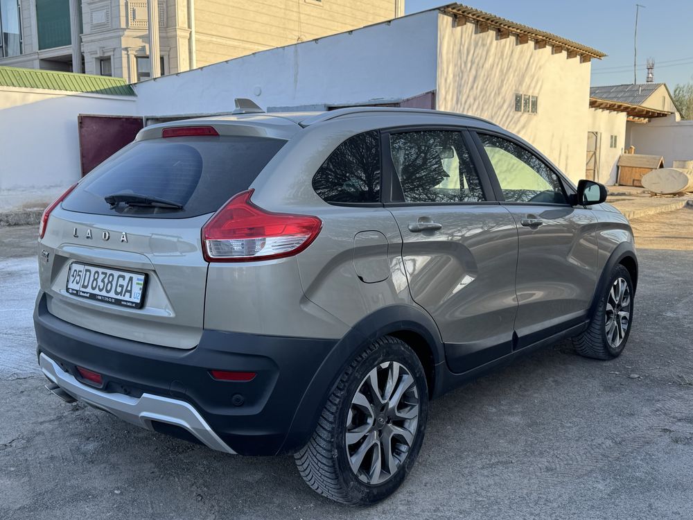 Lada Xray Cross автомобили сатылады