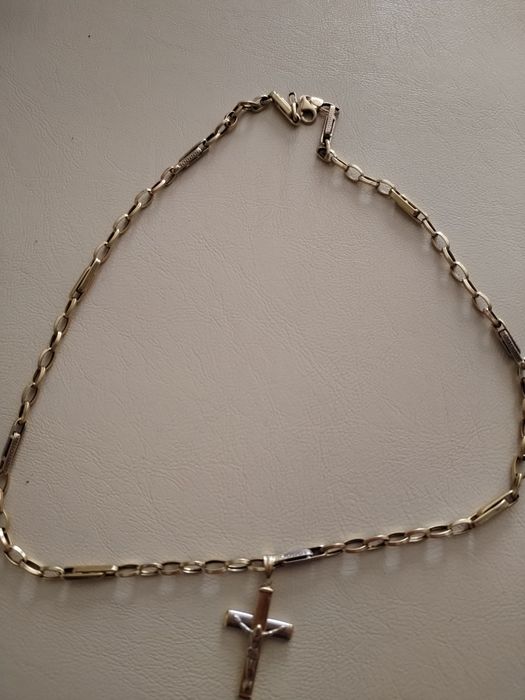 Lanț și cruciulița aur 14 k