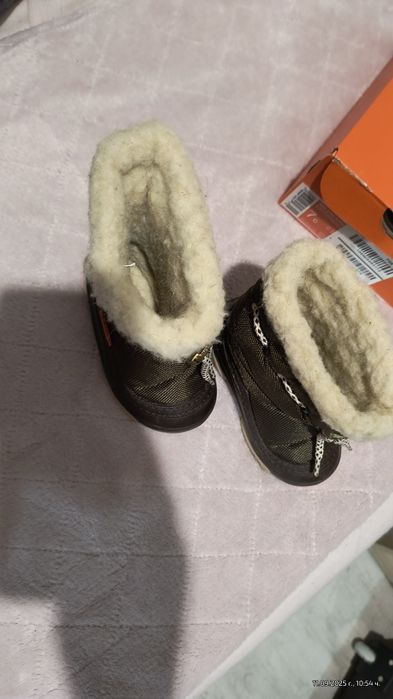 Ботушки с подплата от овча вълна