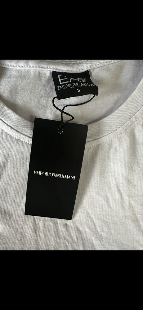 Тениска на Emporio Armani