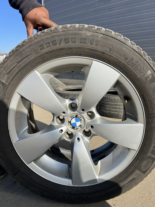 225/55/17 M+S Michelin