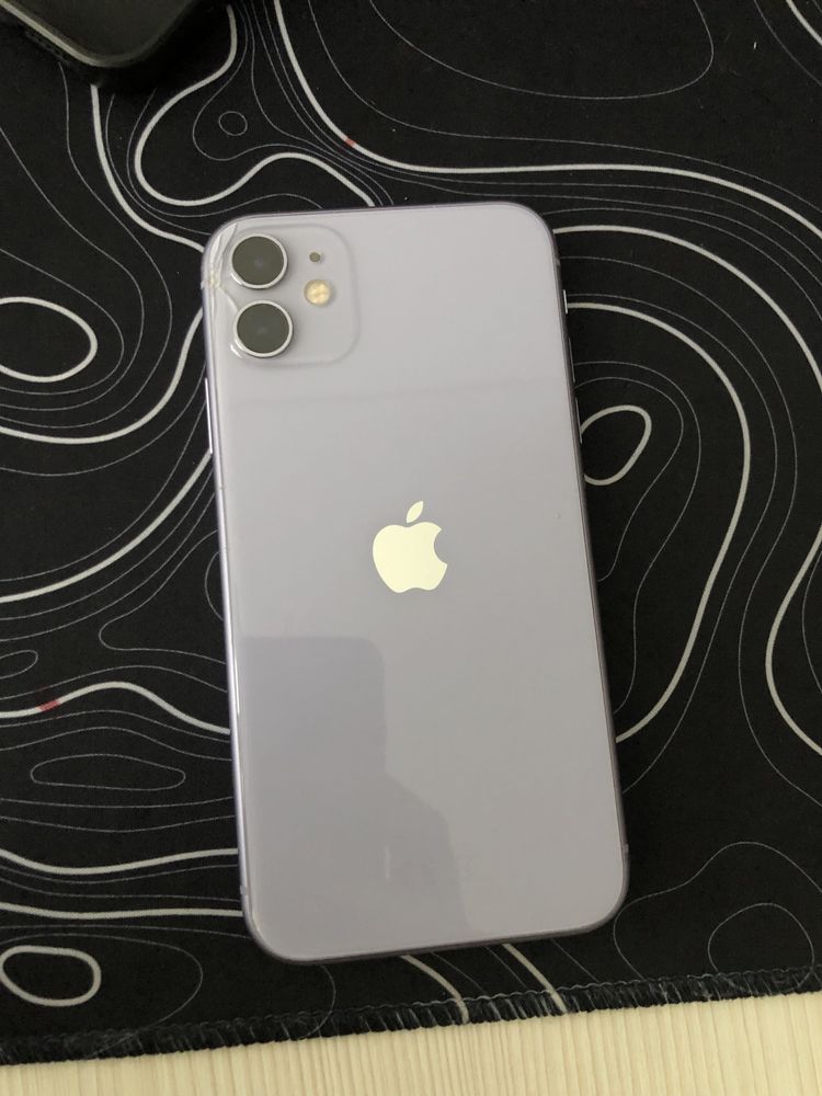 Iphone 11 +husa nu fac schimb pe modele mai vechi